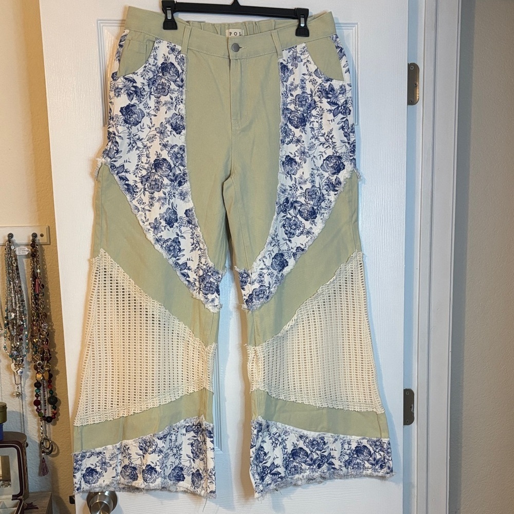 POL Floral Patchwork Wide-Leg Pants-Size Large